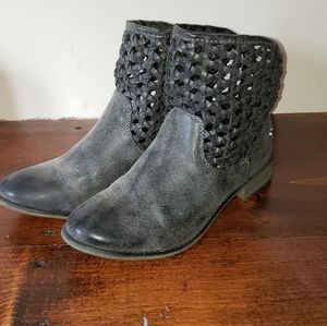 Roxy Size 8.5 Boot